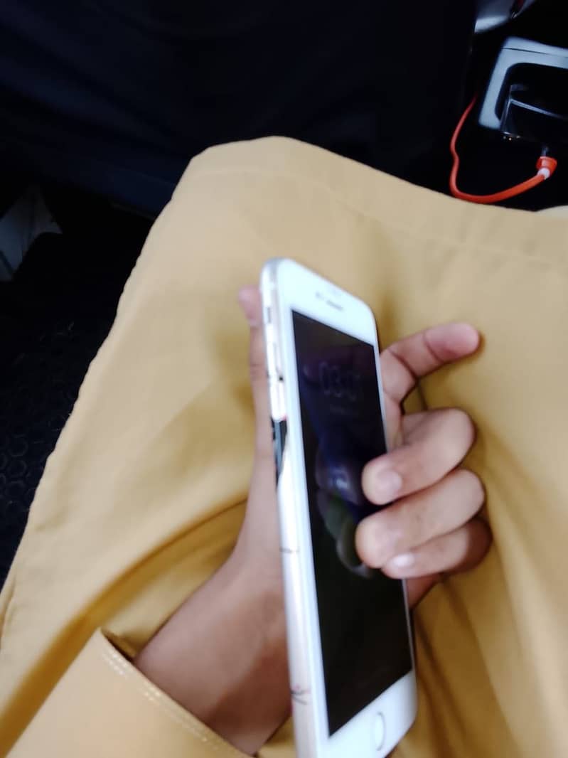 Apple iPhone 7 Plus 4