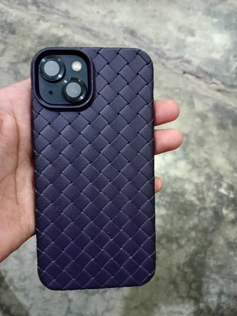 Apple iPhone 13 4