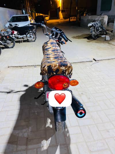 Only WhatsApp contact number ‪+92 3252831701‬