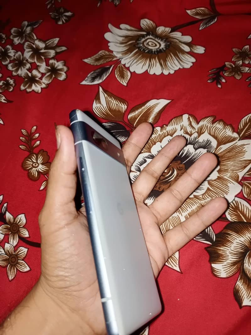 Google Pixel 7a 2