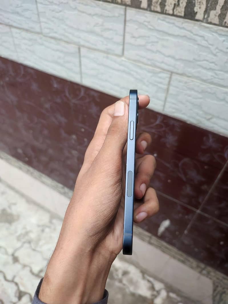 Apple iPhone 12 3