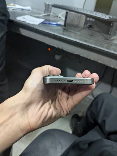 Apple iPhone 15 Pro