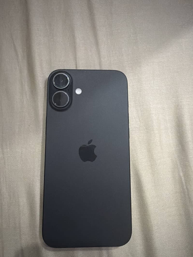 Apple iPhone 16 Plus 0