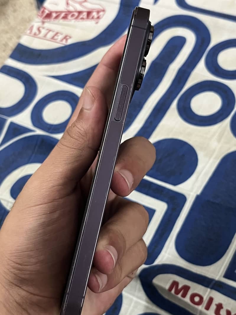 Apple iPhone 14 Pro Max 1