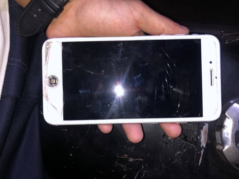 Apple iPhone 7 Plus 0