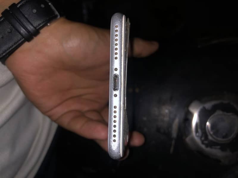 Apple iPhone 7 Plus 2