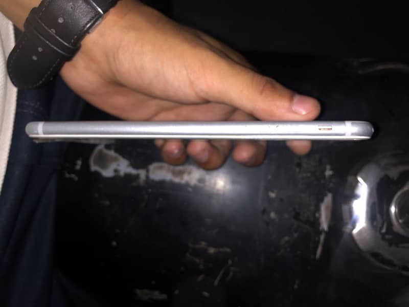 Apple iPhone 7 Plus 3