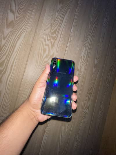 Samsung Mobile A70