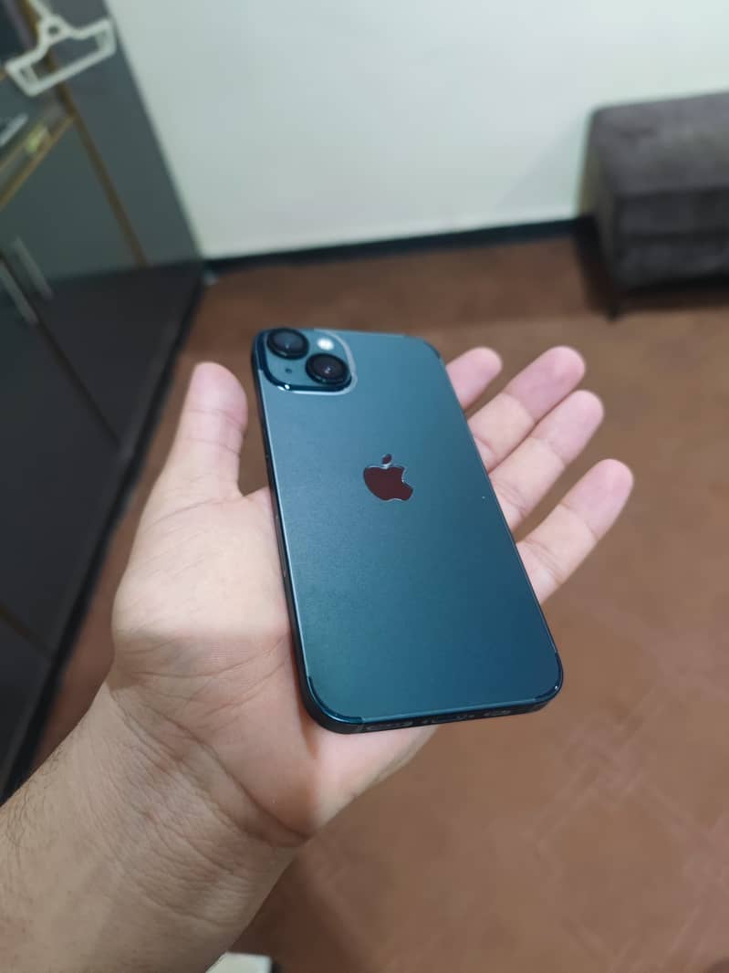 Apple iPhone 13 1