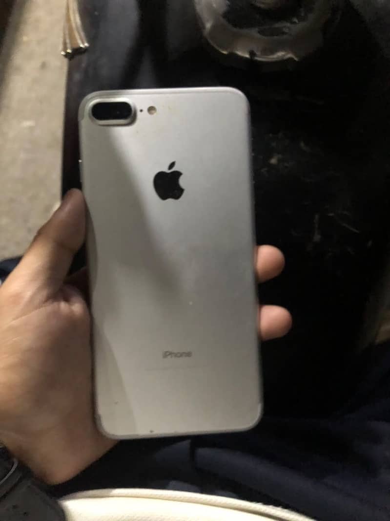 Apple iPhone 7 Plus 4
