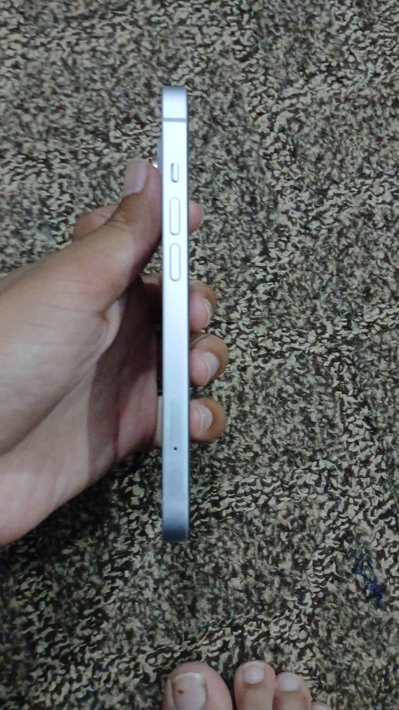 Apple iPhone 14 5