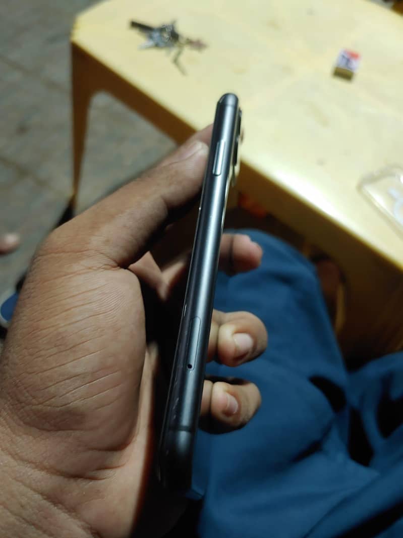 Apple iPhone 11 2