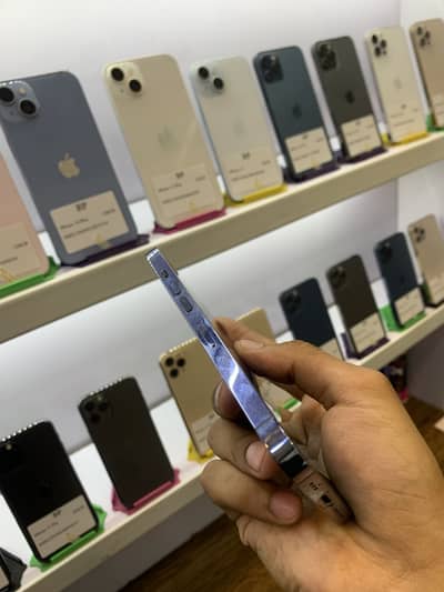 iPhone 13 Pro (OFFER) 03275894788