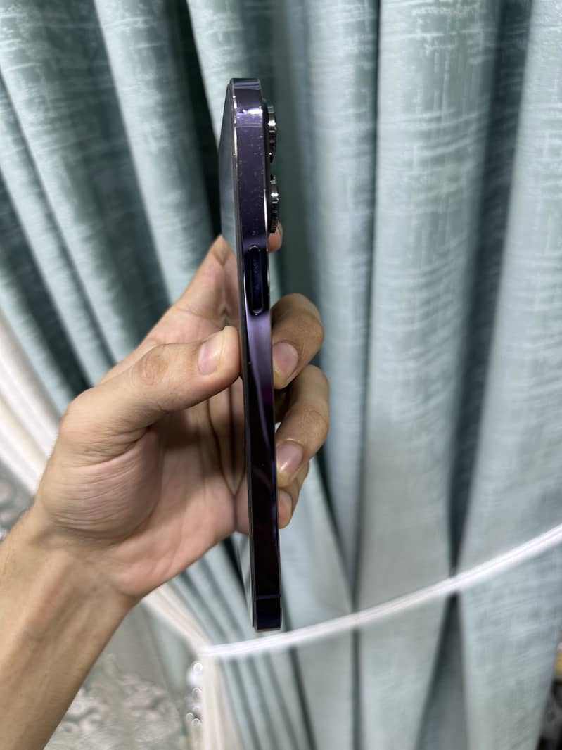 Apple iPhone 14 Pro Max 0