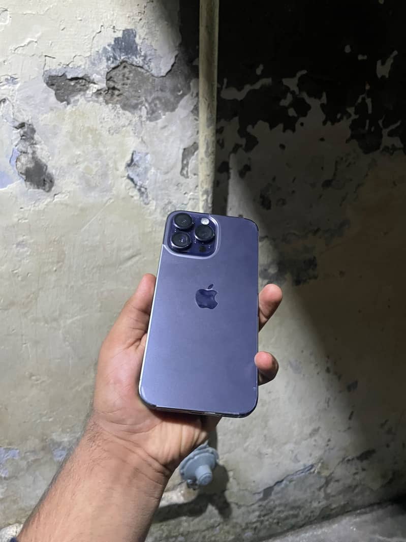 Apple iPhone 14 Pro Max 4