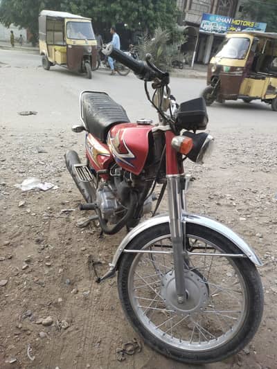 Honda 125 2020 model Karachi number first owner.