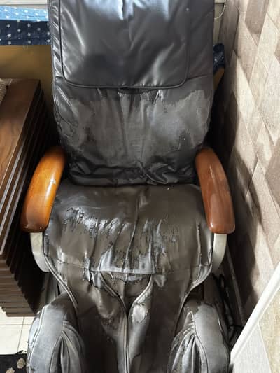 Massaging chair imported