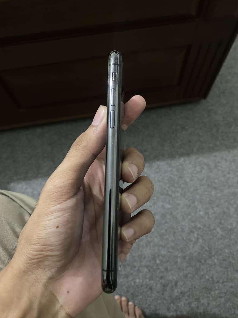 Apple iPhone X 2