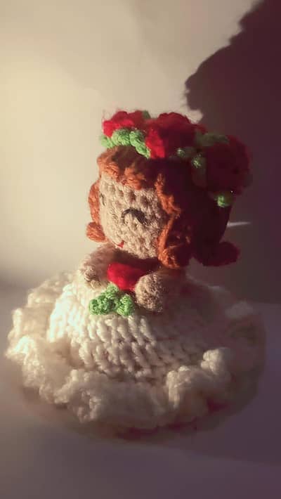 Crochet doll and bouquet 