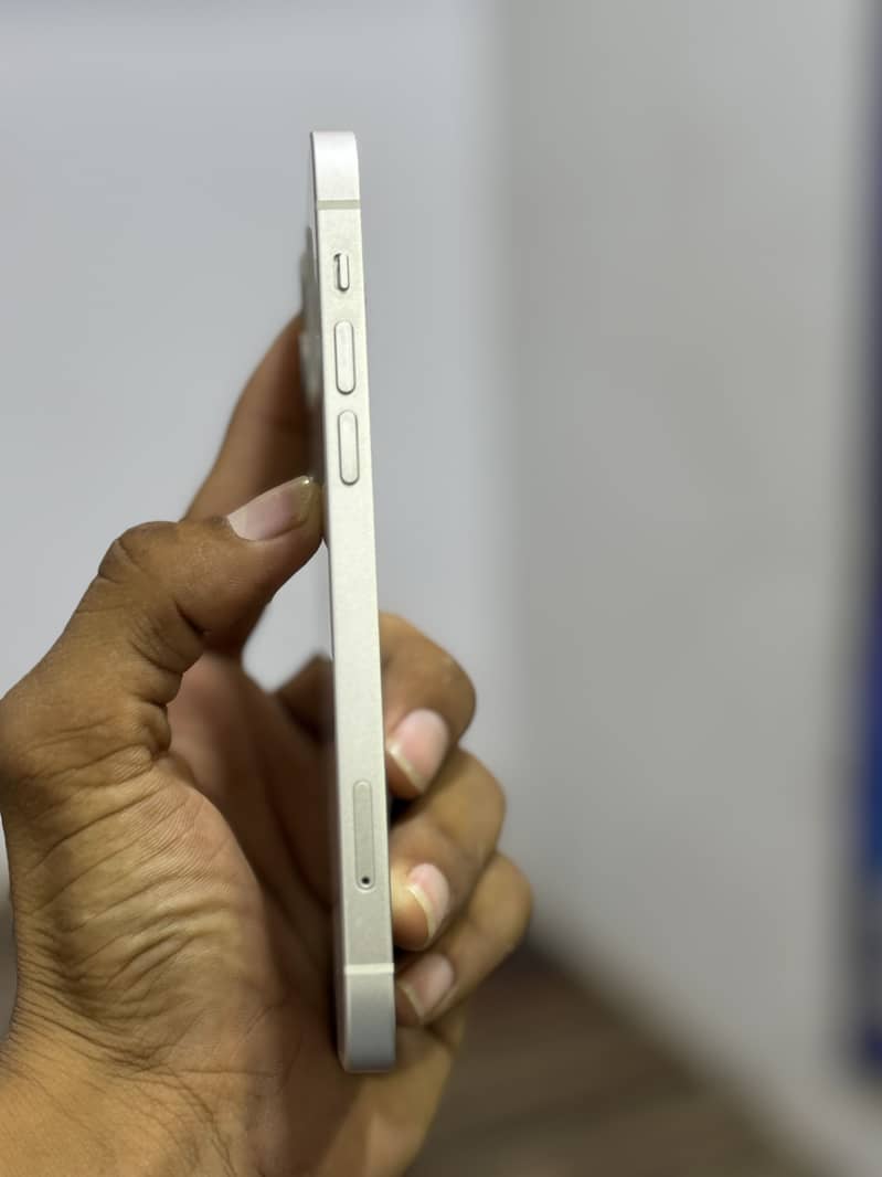Apple iPhone 12 5