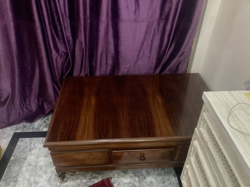 Table for sofa set 0