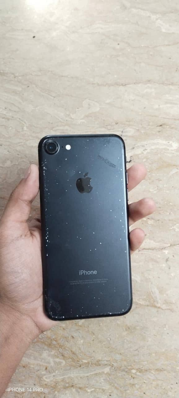 Apple iPhone 7 2