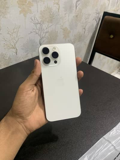 iPhone 15 Pro Max