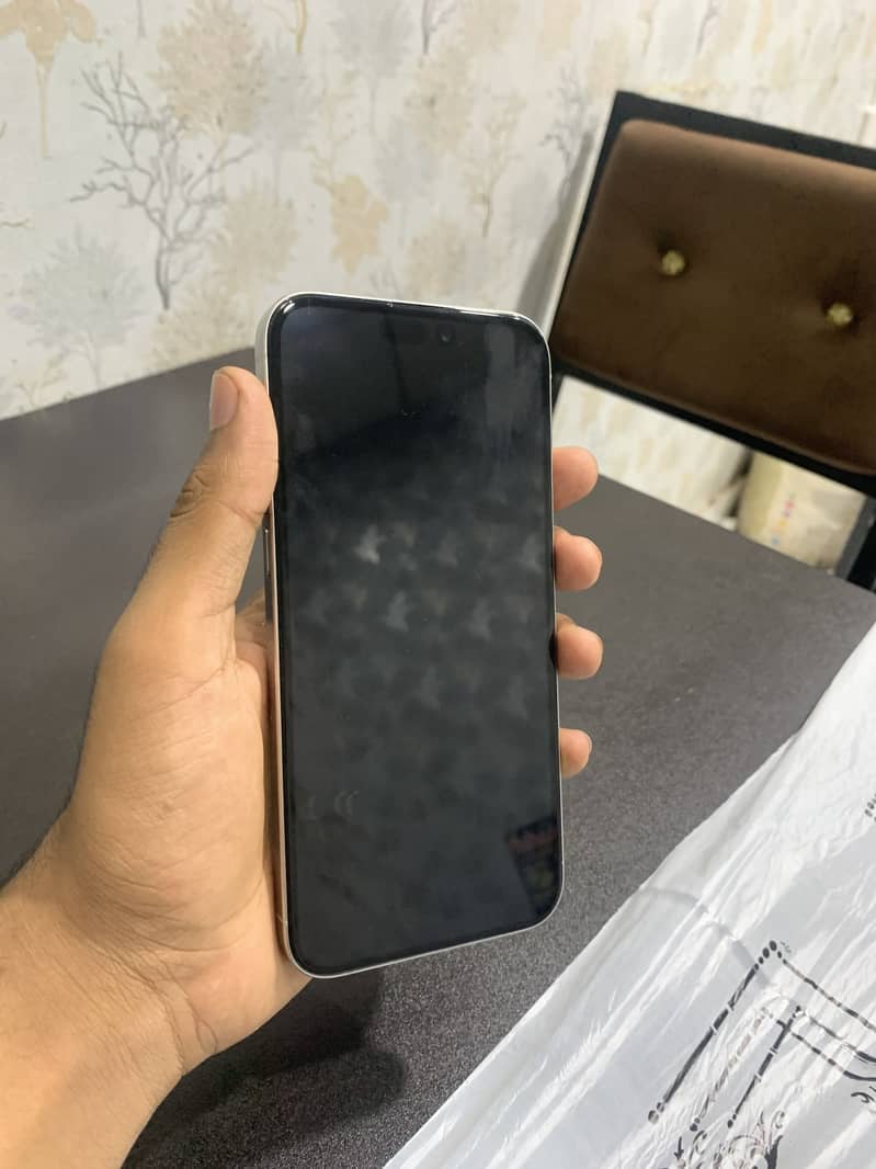 iPhone 15 Pro Max 1