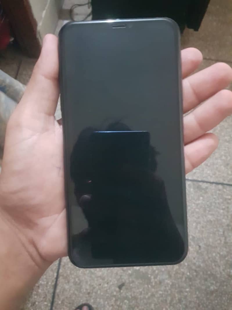 Apple iPhone 11 Pro Max 1