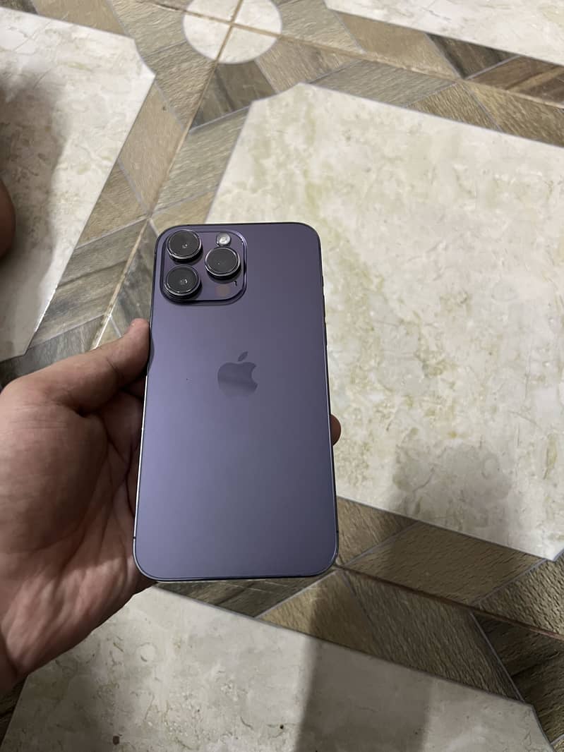 Apple iPhone 14 Pro Max 0