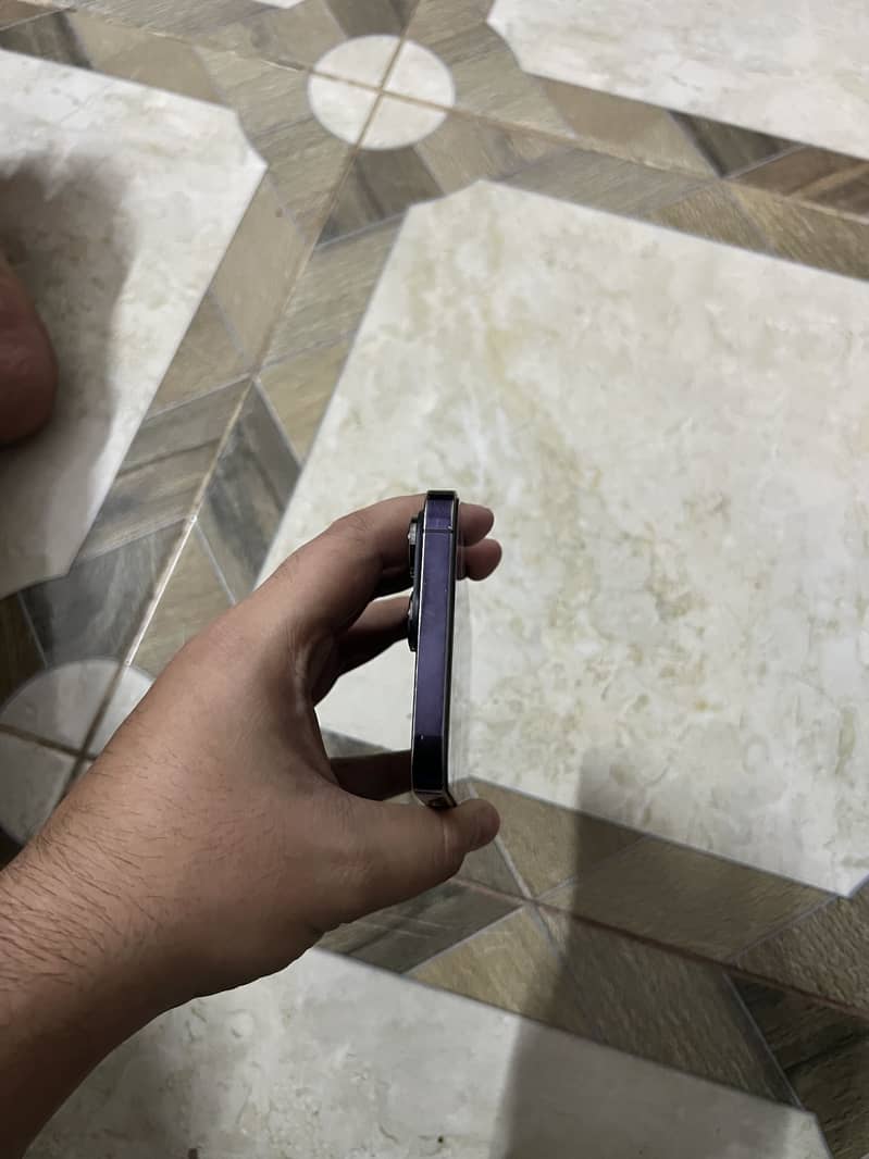 Apple iPhone 14 Pro Max 1