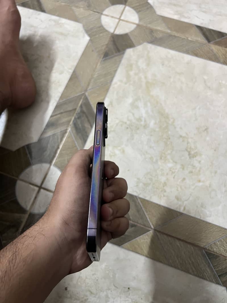 Apple iPhone 14 Pro Max 4
