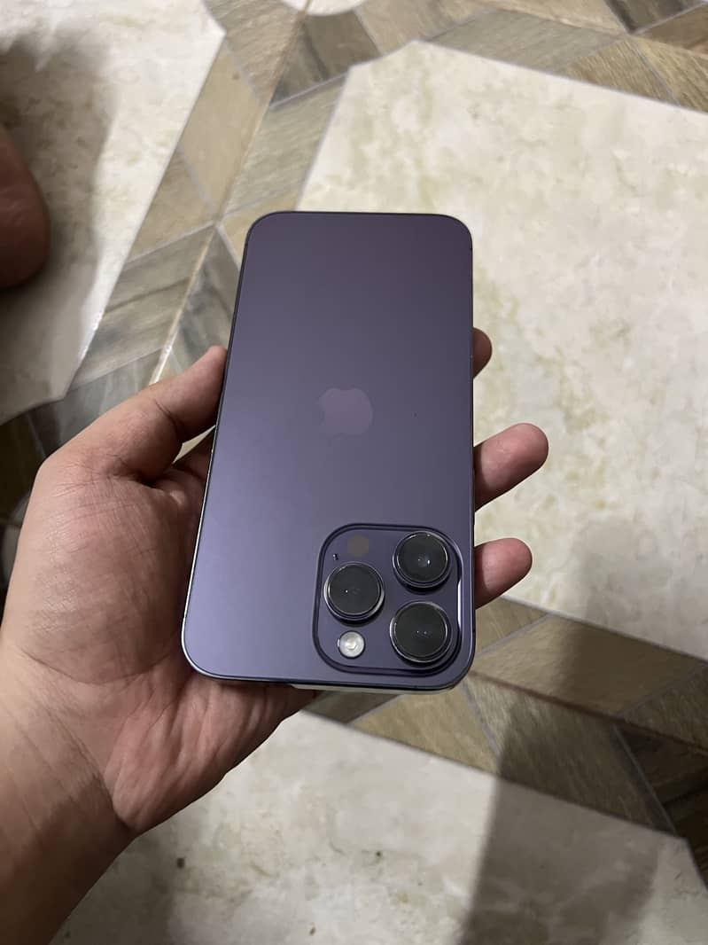 Apple iPhone 14 Pro Max 6
