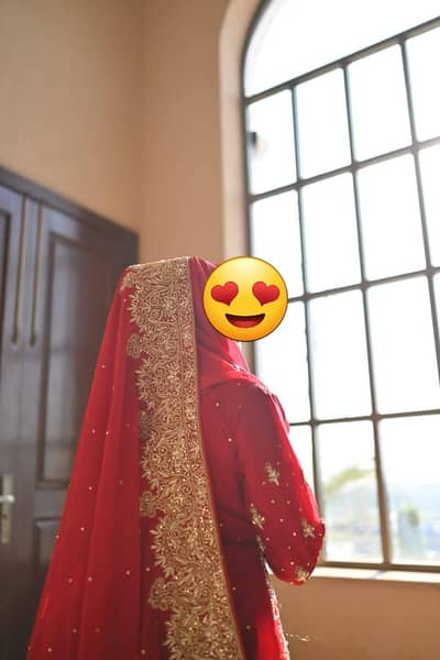 It's from Pehnawa Size is Small to medium For 19 to 23 age