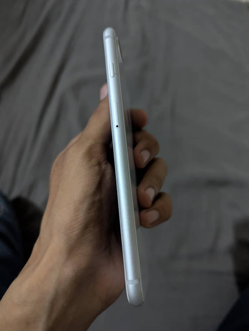Apple iPhone 8 Plus 2