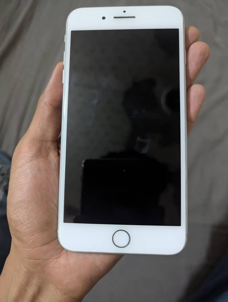 Apple iPhone 8 Plus 6