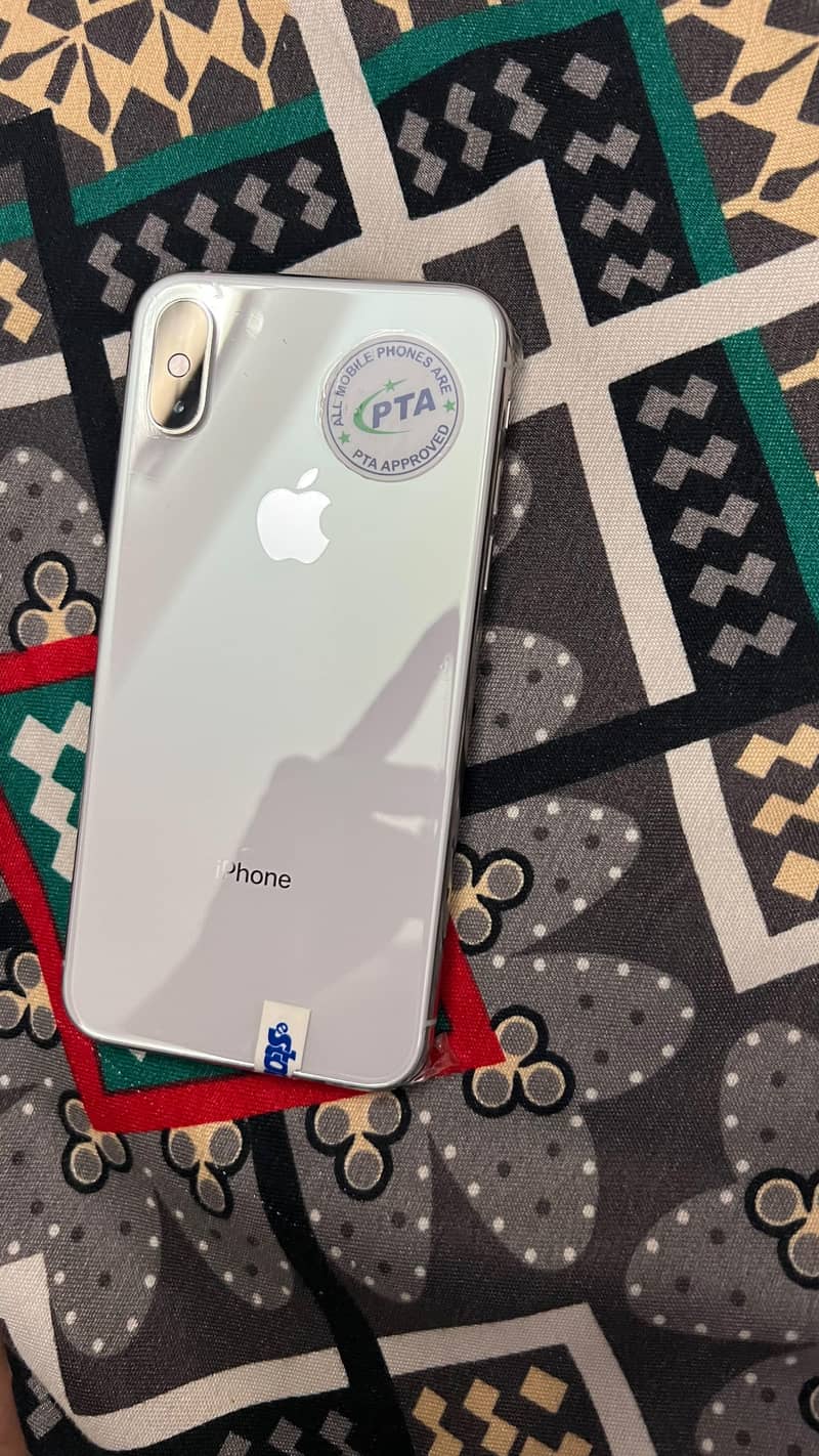 iphone xs 4