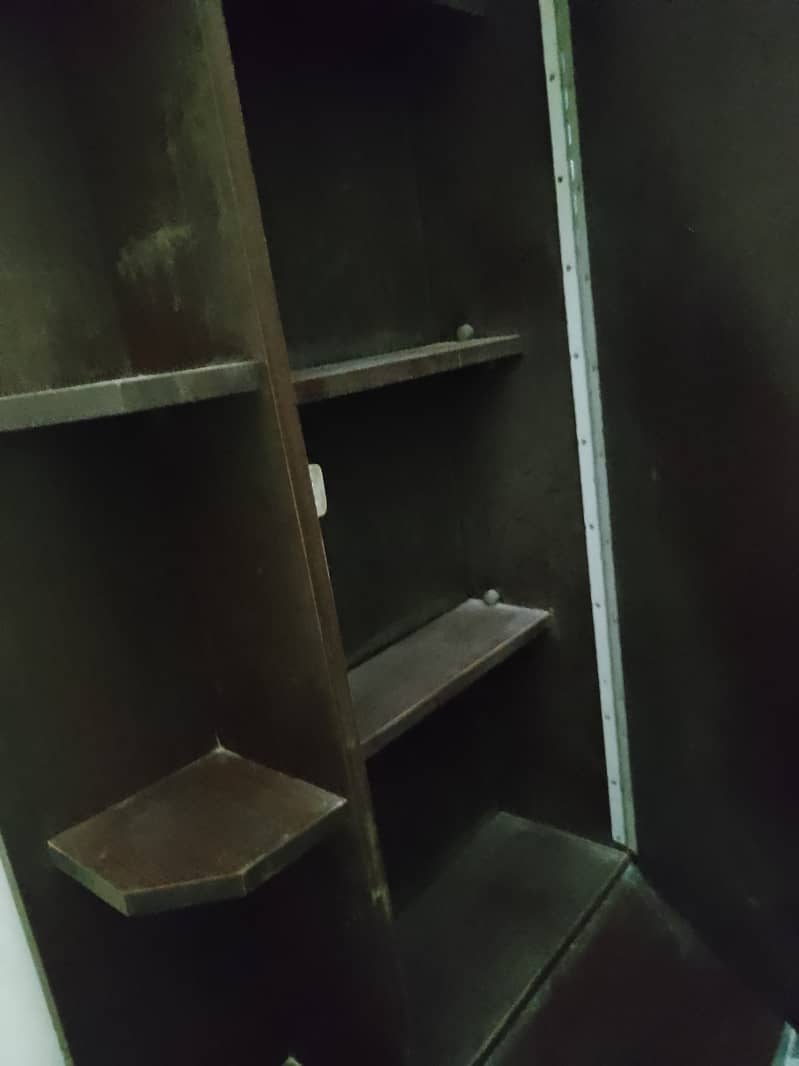 Dressing cabinet 1