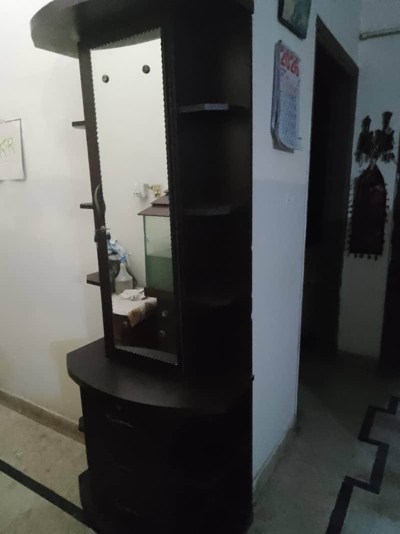 Dressing cabinet 2