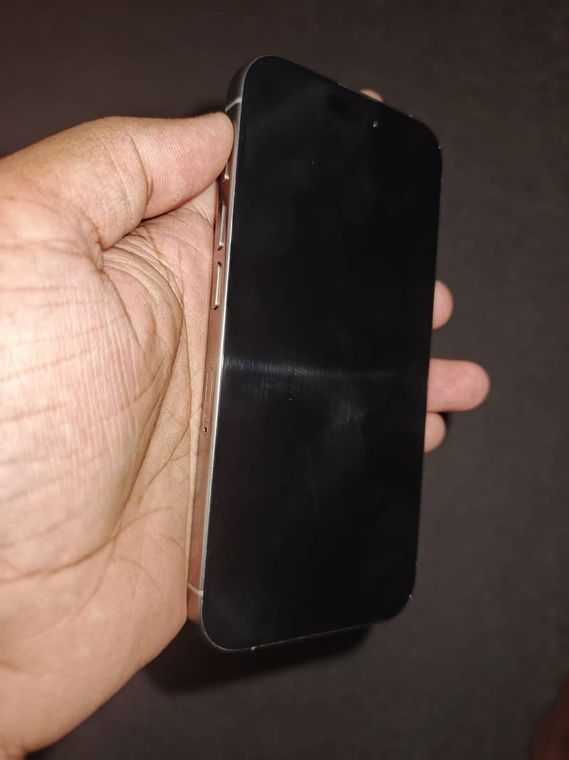 Apple iPhone 15 Pro 5