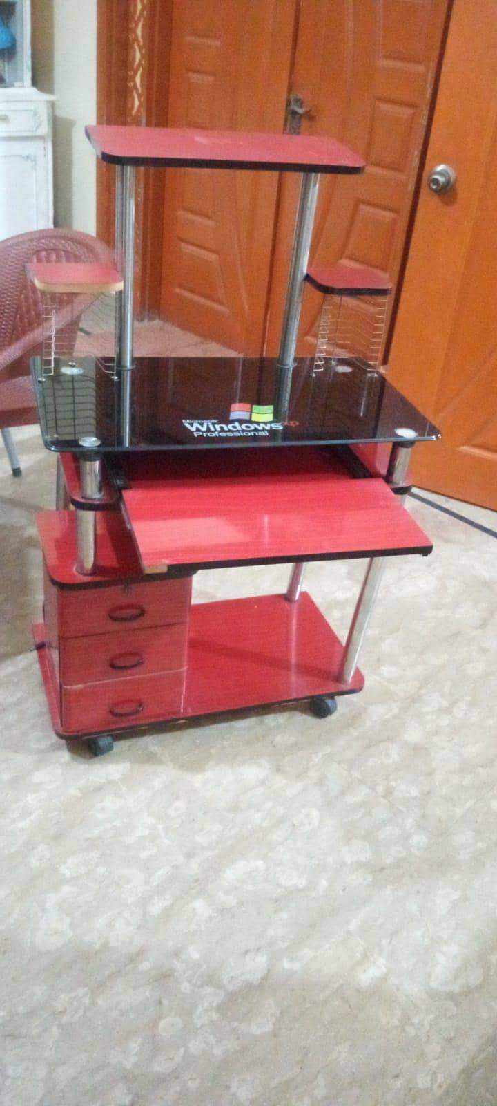 computer table with draws 0