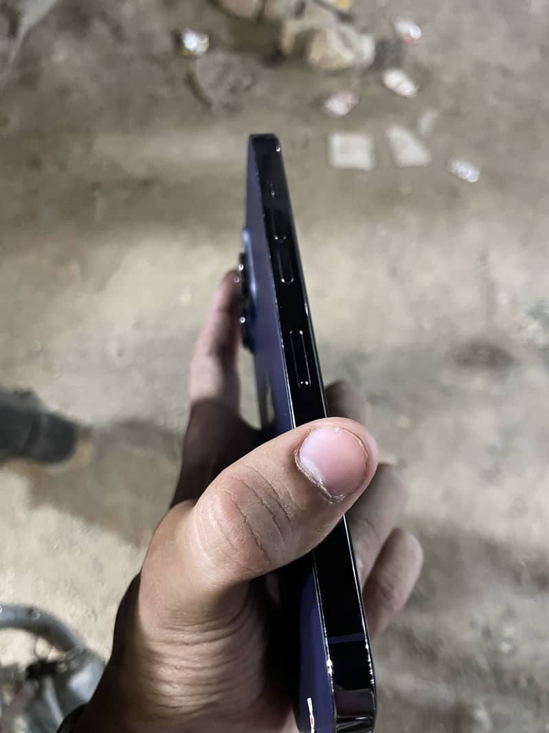 Apple iPhone 14 Pro Max 3