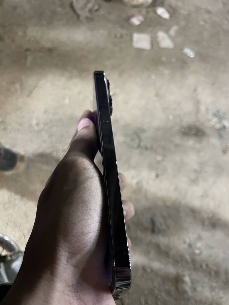Apple iPhone 14 Pro Max 5
