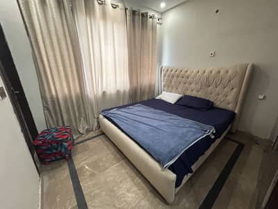 APARTMENT FULLY FURNISHED : FOR BECHOLERS & FEMALE NEAR TO IMPORIUM MALL EXPO CENTER
