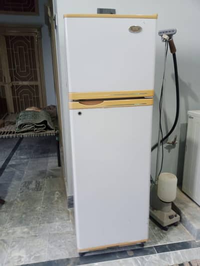 Dawlance fridge for sale  good condition