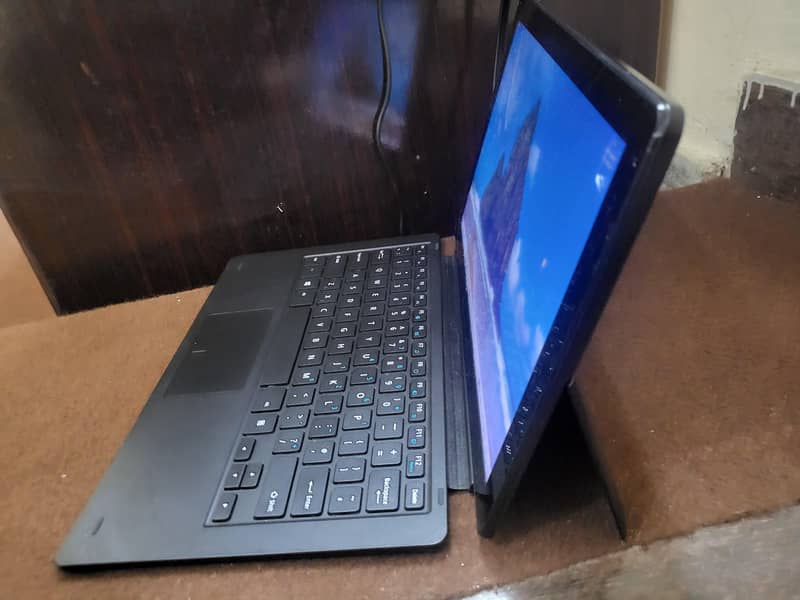 Linux C convertable laptop 0