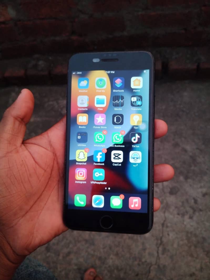Apple iPhone 7 Plus 2