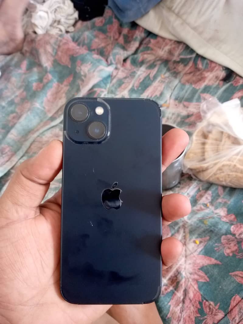 Apple iPhone 13 5