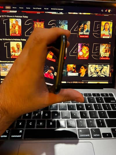 Apple iPhone XR (Factory Unlock)