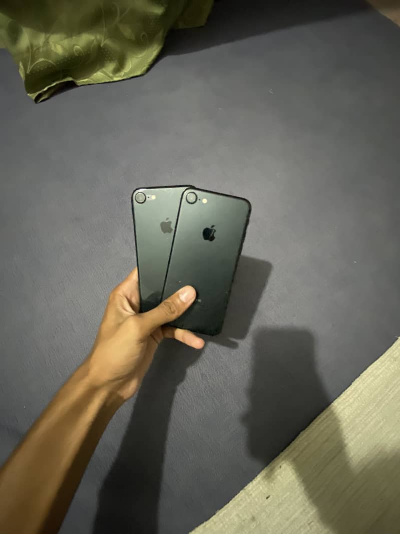 Apple iPhone 7 7